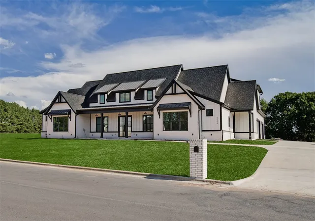 Photo 1 of Mansion for sale at 6004 Chief Martinez Ln, Rogers, AR 72756 | MLS# 1359864 | Listing updated on 2026-09-14