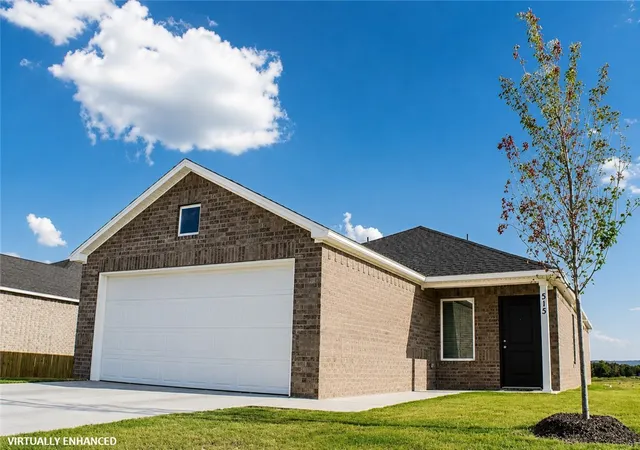 Photo 1 of Single family home for sale at 465 S Ozark St, Prairie Grove, AR 72753 | MLS# 1360459 | Listing updated on 2026-09-08