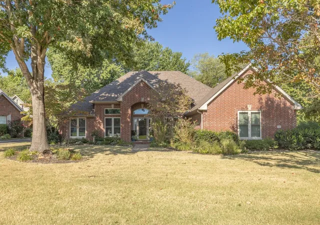 Photo 1 of Sale Pending at 1735 Hartford, Fayetteville, AR 72701 | MLS# 1360364 | Listing updated on 2026-08-29