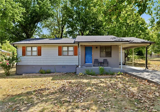 Photo 1 of Single family home for sale at 1105 Royal Dr, Bentonville, AR 72712 | MLS# 1360109 | Listing updated on 2026-08-29