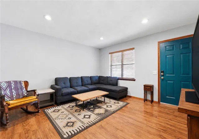 Photo 3 of Single family home for sale at 1105 Royal Dr, Bentonville, AR 72712 | MLS# 1360109 | Listing updated on 2026-08-29