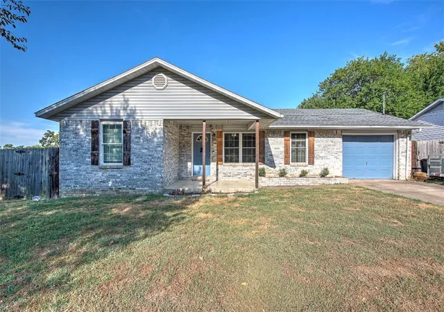 Photo 1 of Sale Pending at 308 Wallace St, Prairie Grove, AR 72753 | MLS# 1360471 | Listing updated on 2026-09-02