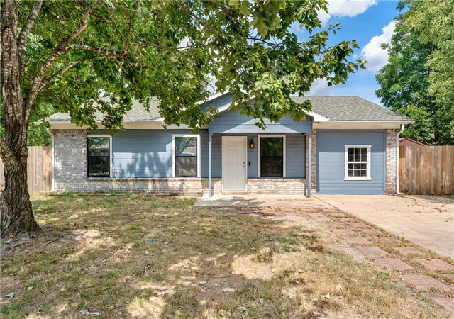 Photo 1 of Single family home for sale at 1260 Walnut Pl, Elkins, AR 72727 | MLS# 1360389 | Listing updated on 2026-09-09