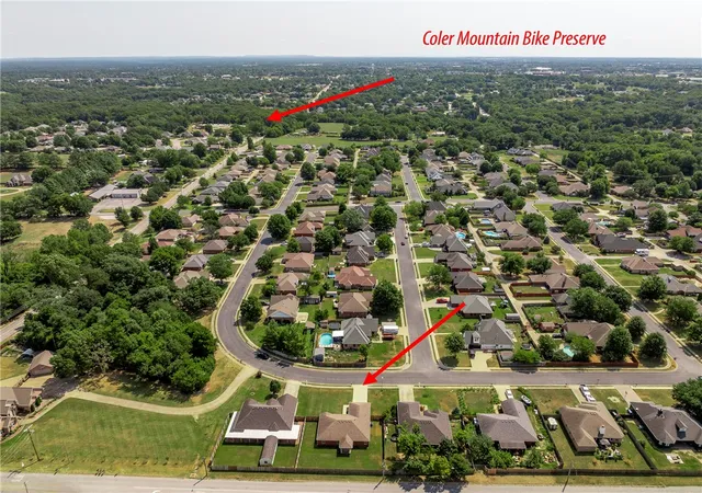 Photo 3 of Sale Pending at 120 Nw Apple Blossom, Bentonville, AR 72712 | MLS# 1360083 | Listing updated on 2026-10-21