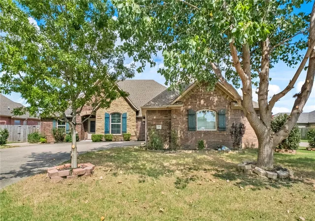 Photo 1 of Sale Pending at 709 Sw Barn Valley Rd, Bentonville, AR 72712 | MLS# 1360498 | Listing updated on 2026-09-02