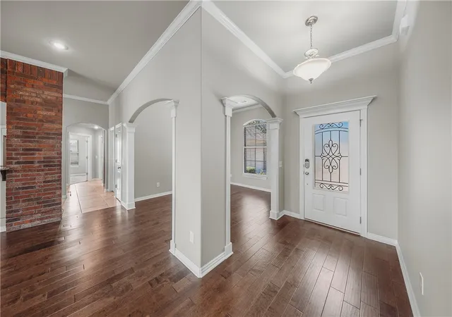Photo 3 of Sale Pending at 709 Sw Barn Valley Rd, Bentonville, AR 72712 | MLS# 1360498 | Listing updated on 2026-09-02