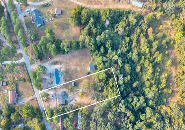 Photo 11 of Manufactured home for sale at 3095 Waukesha, Siloam Springs, AR 72761 | MLS# 1359463 | Listing updated on 2026-08-29
