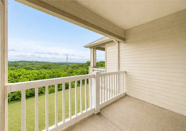 Photo 2 of Condo for sale at 4254 Ne Meadow Creek #302, Fayetteville, AR 72703 | MLS# 1360506 | Listing updated on 2026-08-29