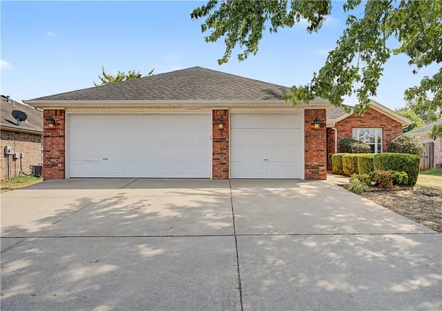 Photo 1 of Single family home for sale at 3909 Sw Moline Ave, Bentonville, AR 72712 | MLS# 1360507 | Listing updated on 2026-08-30