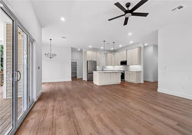 Photo 3 of Single family home for sale at 34 Littrell Dr, Bella Vista, AR 72714 | MLS# 1360433 | Listing updated on 2026-09-13