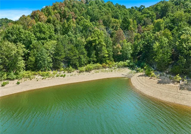 Photo 4 of Sale Pending at 17056 Dakota Rd, Rogers, AR 72756 | MLS# 1360505 | Listing updated on 2026-10-04