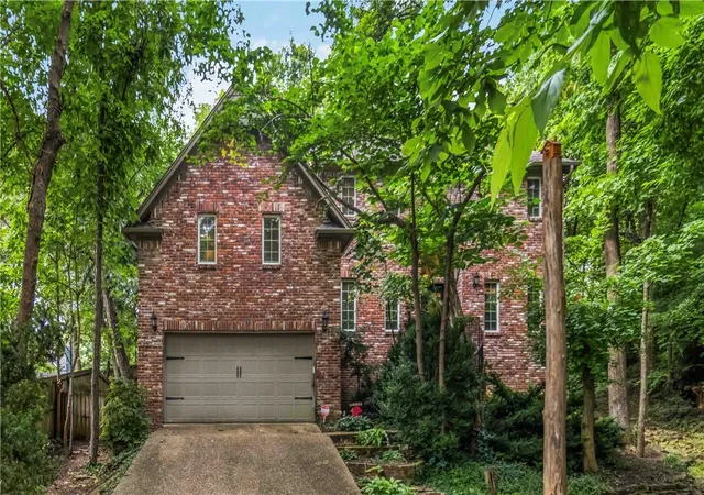 Photo 3 of Sale Pending at 2265 Revere Pl, Fayetteville, AR 72701 | MLS# 1360512 | Listing updated on 2026-09-13