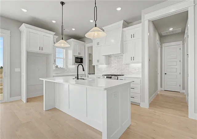 Photo 3 of Single family home for sale at 6707 Sw Basswood Ave, Bentonville, AR 72713 | MLS# 1359847 | Listing updated on 2026-09-12