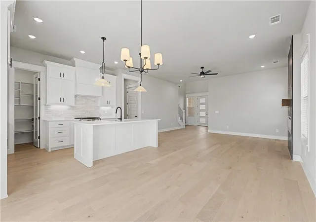Photo 4 of Single family home for sale at 6707 Sw Basswood Ave, Bentonville, AR 72713 | MLS# 1359847 | Listing updated on 2026-09-12