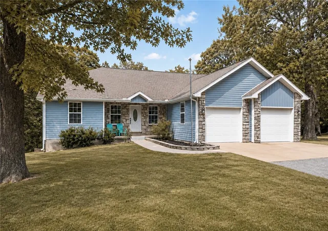 Single family home for sale at 15584 Hammer Rd, Neosho, MO 64850 | MLS# 1360522