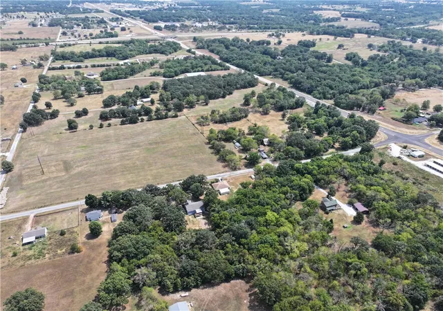 Photo 3 of Single family home for sale at 15584 Hammer Rd, Neosho, MO 64850 | MLS# 1360522 | Listing updated on 2026-10-14