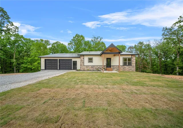 Photo 2 of Single family home for sale at 834 Oriole Ln, Noel, MO 64854 | MLS# 1360526 | Listing updated on 2026-08-31