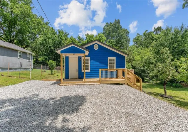 Photo 1 of Single family home for sale at 1580 Jones Ln, Pea Ridge, AR 72751 | MLS# 1359593 | Listing updated on 2026-08-31
