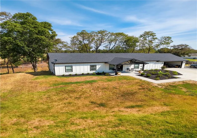Photo 2 of Single family home for sale at 21534 Keaton Rd, Springdale, AR 72764 | MLS# 1360549 | Listing updated on 2026-09-26