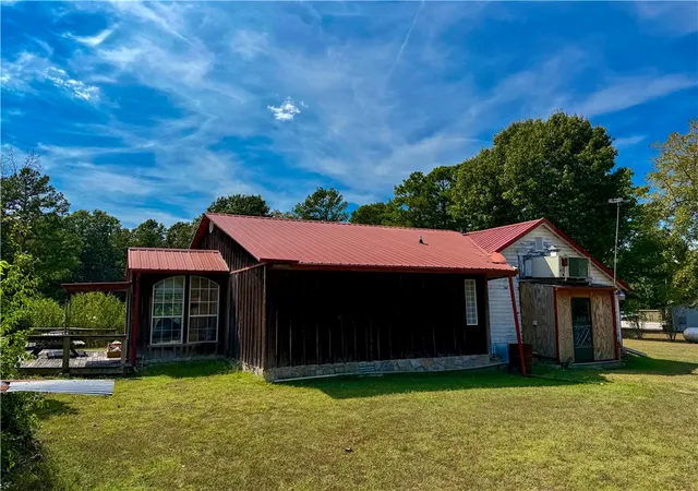 Photo 3 of Single family home for sale at 37992 Highway 23, Huntsville, AR 72740 | MLS# 1360541 | Listing updated on 2026-08-31