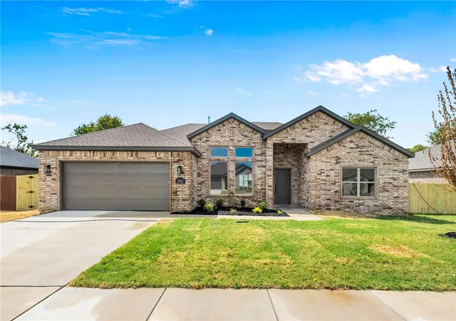 Photo 1 of Single family home for sale at 1021 Marquis Ave, Lowell, AR 72745 | MLS# 1360572 | Listing updated on 2026-08-31