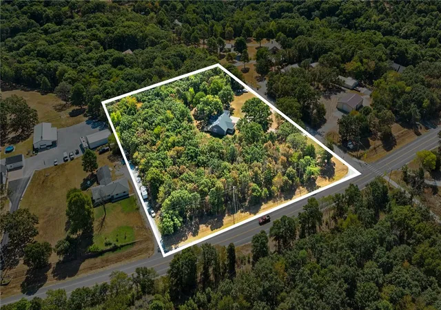 Photo 2 of Single family home for sale at 22362 Sawmill Rd, Siloam Springs, AR 72761 | MLS# 1360573 | Listing updated on 2026-08-31
