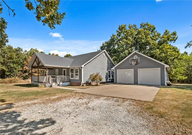 Photo 3 of Single family home for sale at 22362 Sawmill Rd, Siloam Springs, AR 72761 | MLS# 1360573 | Listing updated on 2026-08-31
