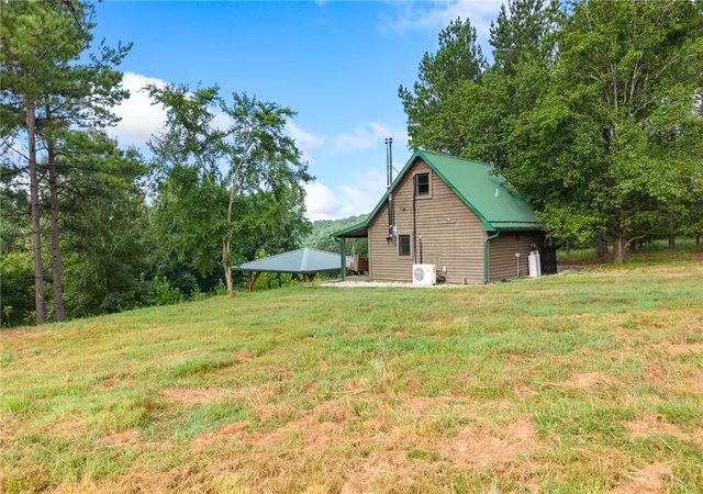 Photo 3 of Single family home for sale at 310 Tortoise Trl, Saint Joe, AR 72675 | MLS# 1360602 | Listing updated on 2026-09-01