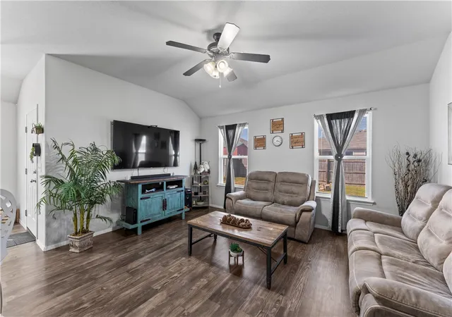 Photo 2 of Single family home for sale at 888 Nw Evans Cir, Bentonville, AR 72713 | MLS# 1360134 | Listing updated on 2026-10-06