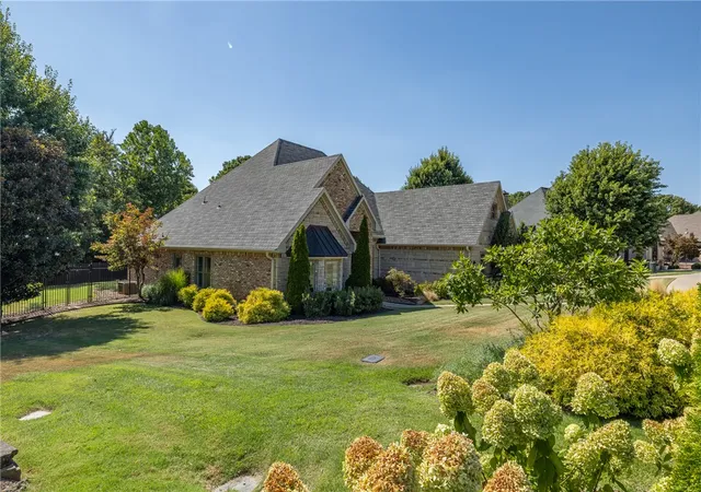 Photo 3 of Sale Pending at 4546 Caddo Ln, Fayetteville, AR 72704 | MLS# 1360398 | Listing updated on 2026-09-08