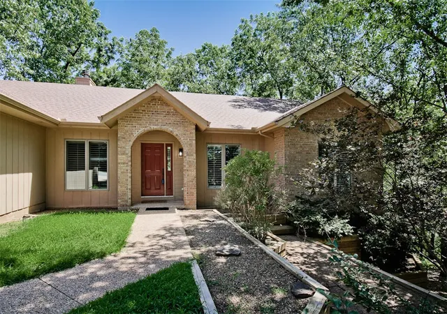 Photo 2 of Single family home for sale at 15 Cambria Ln, Bella Vista, AR 72715 | MLS# 1360584 | Listing updated on 2026-09-12