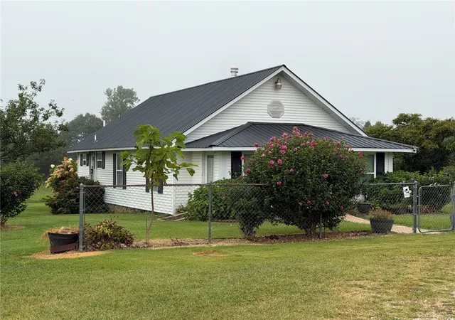 Photo 3 of Sale Pending at 17854 Ar Hwy 16, Jasper, AR 72628 | MLS# 1360612 | Listing updated on 2026-10-05