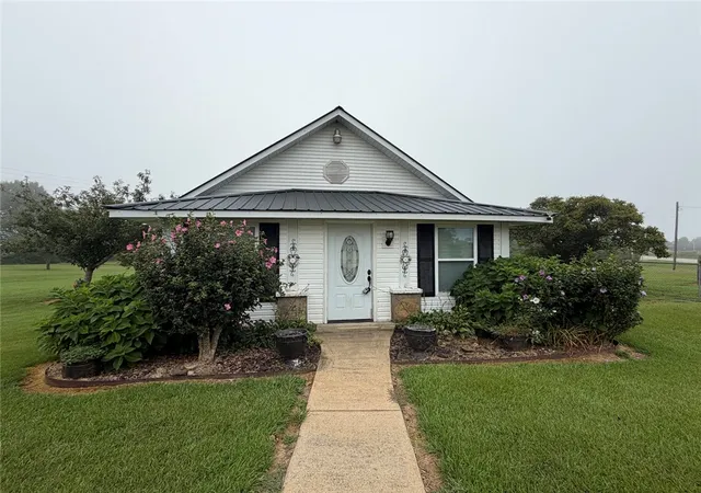 Photo 4 of Sale Pending at 17854 Ar Hwy 16, Jasper, AR 72628 | MLS# 1360612 | Listing updated on 2026-10-05