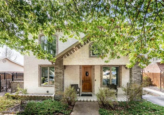 Photo 2 of Sale Pending at 1383 N Heritage Ave, Fayetteville, AR 72704 | MLS# 1360644 | Listing updated on 2026-09-09