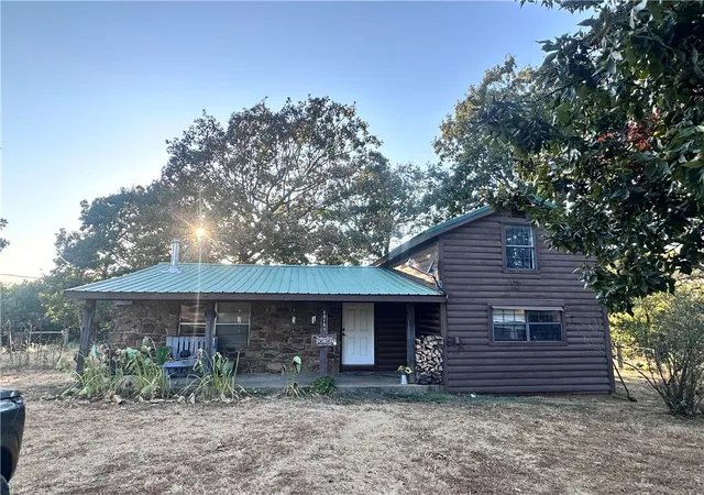 Photo 2 of Single family home for sale at 10153 Hogeye Fire Sta Rd, Fayetteville, AR 72701 | MLS# 1360681 | Listing updated on 2026-09-14