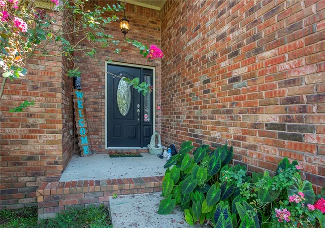 Photo 2 of Single family home for sale at 86 Sunfish Ave, Russellville, AR 72802 | MLS# 1360684 | Listing updated on 2026-09-01