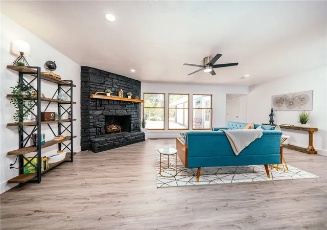 Photo 2 of Single family home for sale at 18 Melbourn Dr, Bella Vista, AR 72714 | MLS# 1360353 | Listing updated on 2026-09-25