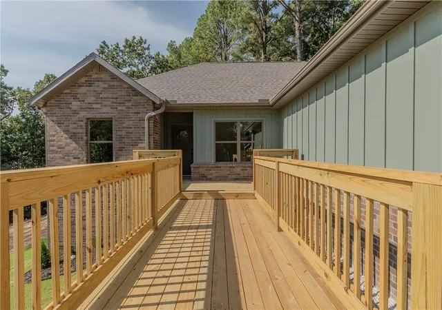 Photo 2 of Single family home for sale at 4 Cyrus Ln, Bella Vista, AR 72715 | MLS# 1360418 | Listing updated on 2026-09-01
