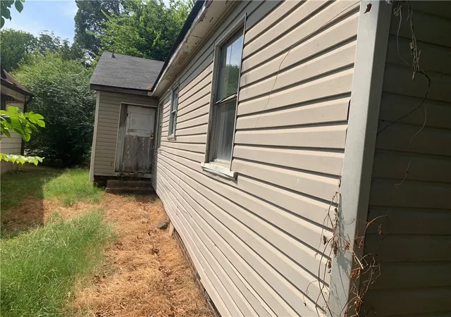 Photo 3 of House for sale at 1101 S - 1103 20th St, Fort Smith, AR 72901 | MLS# 1360660 | Listing updated on 2026-09-04