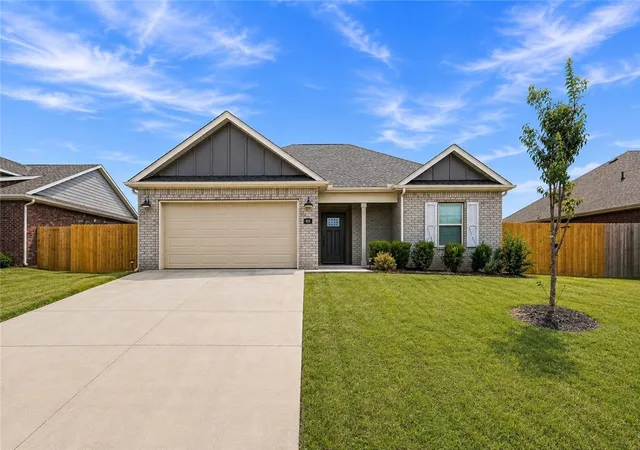 Photo 1 of Single family home for sale at 918 Hampton St, Tontitown, AR 72762 | MLS# 1360643 | Listing updated on 2026-09-13