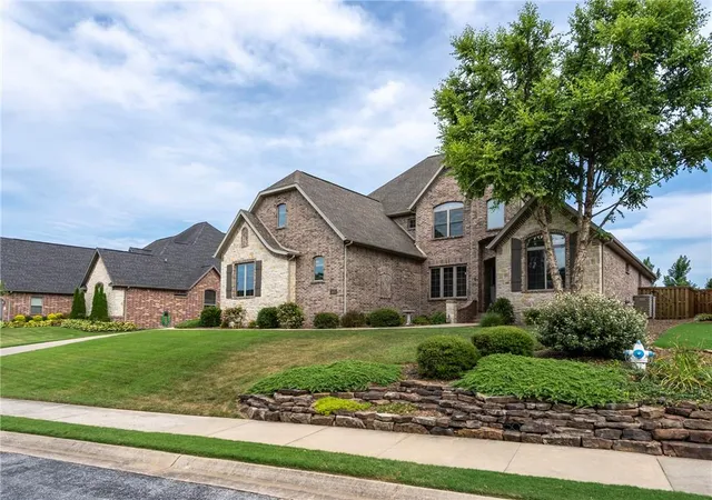 Photo 2 of Single family home for sale at 3171 Laurel Cir, Centerton, AR 72719 | MLS# 1359663 | Listing updated on 2026-09-14