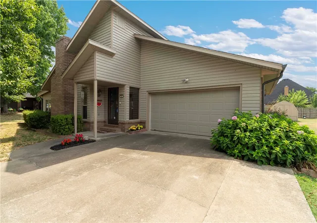Photo 3 of Single family home for sale at 301 Edmondson Ave, Springdale, AR 72764 | MLS# 1360710 | Listing updated on 2026-09-02