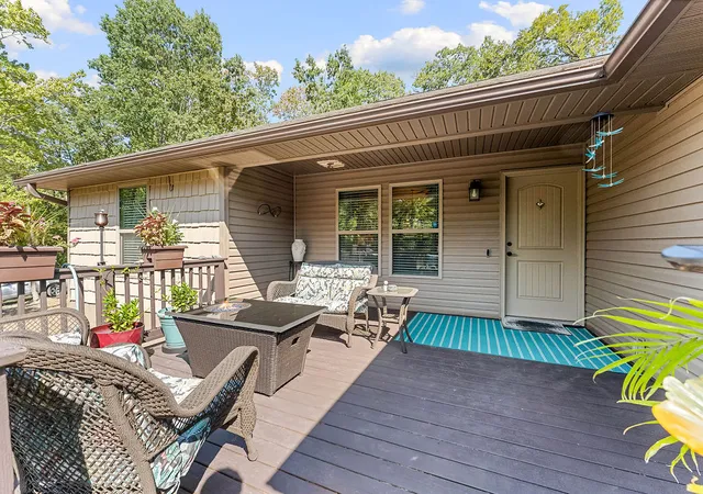 Photo 1 of Sale Pending at 4 Bempton Ln, Bella Vista, AR 72715 | MLS# 1360605 | Listing updated on 2026-09-10
