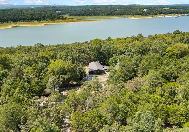 Single family home for sale at 1018 Bowen Trl, Yellville, AR 72687 | MLS# 1360756