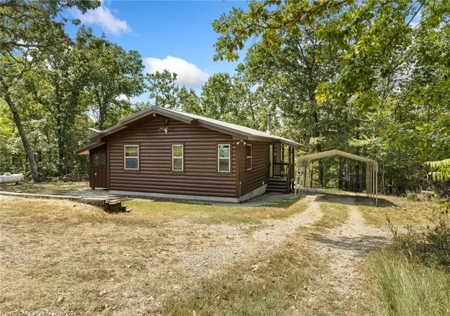 Photo 3 of Single family home for sale at 1018 Bowen Trl, Yellville, AR 72687 | MLS# 1360756 | Listing updated on 2026-09-02