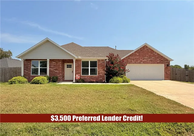 Photo 1 of Single family home for sale at 13 Briscoe Ln, Bella Vista, AR 72715 | MLS# 1360785 | Listing updated on 2026-09-02