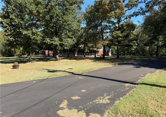 Photo 3 of Sale Pending at 707 Ridgeview Ln, Russellville, AR 72802 | MLS# 1360741 | Listing updated on 2026-10-01