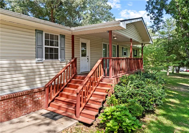 Photo 2 of Single family home for sale at 120 S Old Farm Rd, Harrison, AR 72601 | MLS# 1359819 | Listing updated on 2026-10-05