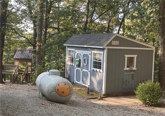 Photo 3 of Sale Pending at 273 Windsong Ln, Eureka Springs, AR 72631 | MLS# 1360695 | Listing updated on 2026-09-02