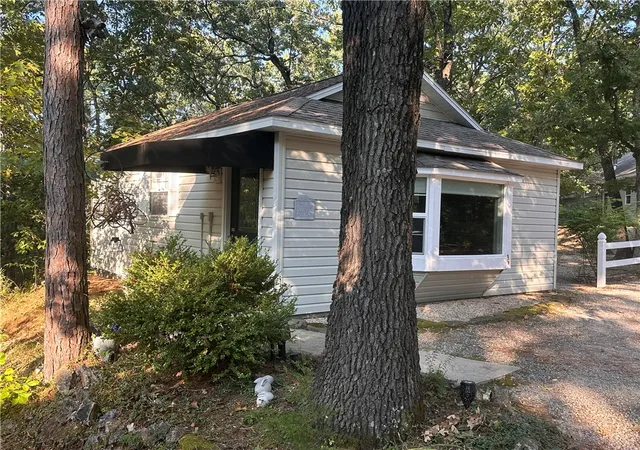 Photo 4 of Sale Pending at 273 Windsong Ln, Eureka Springs, AR 72631 | MLS# 1360695 | Listing updated on 2026-09-02